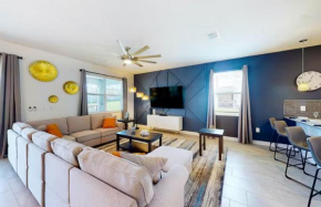 Sunset Oasis: Luxury Retreat in ChampionsGate